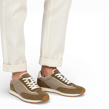 Кроссовки (40)